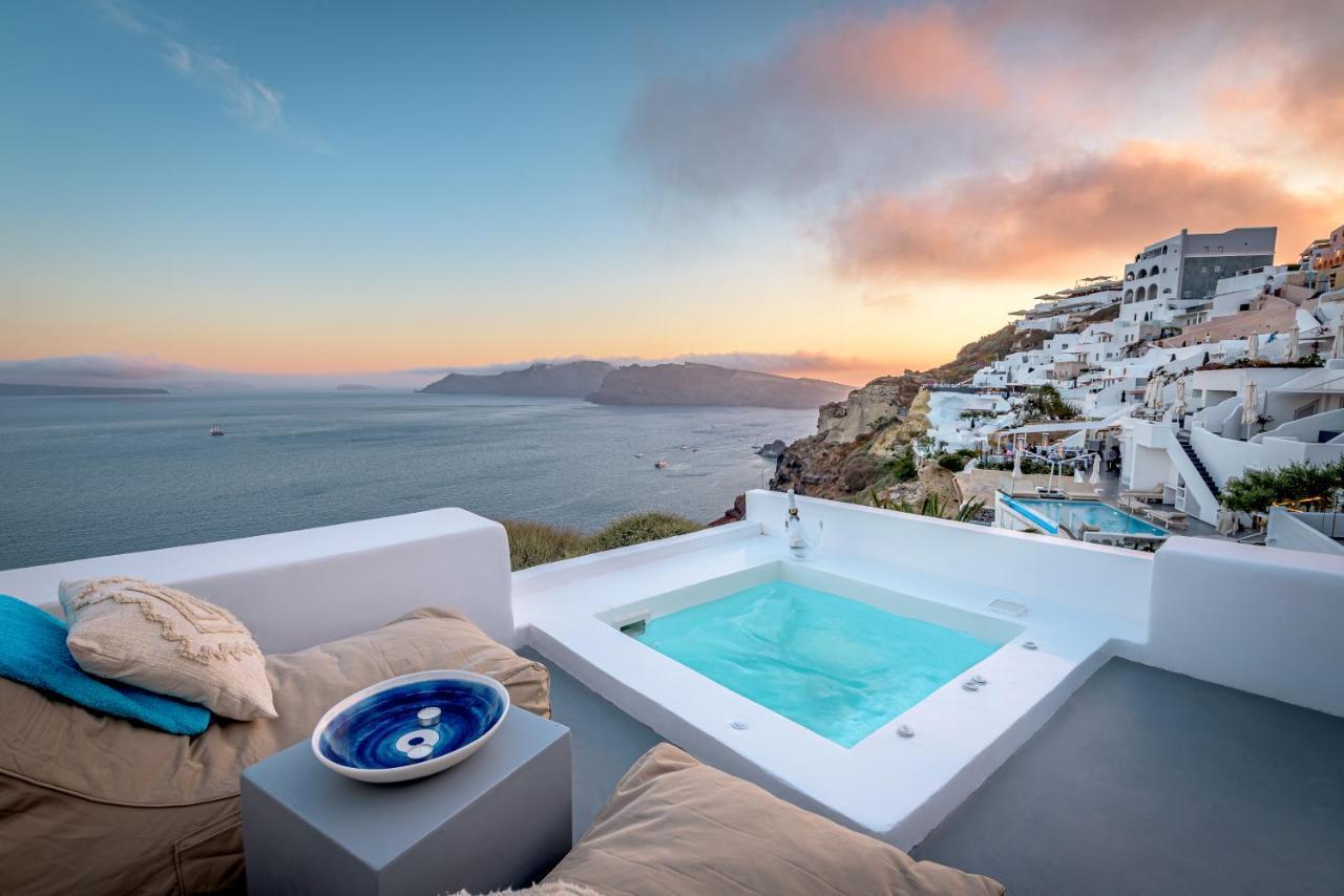 Amazing View Villa Oia With Jacuzzi 외부 사진