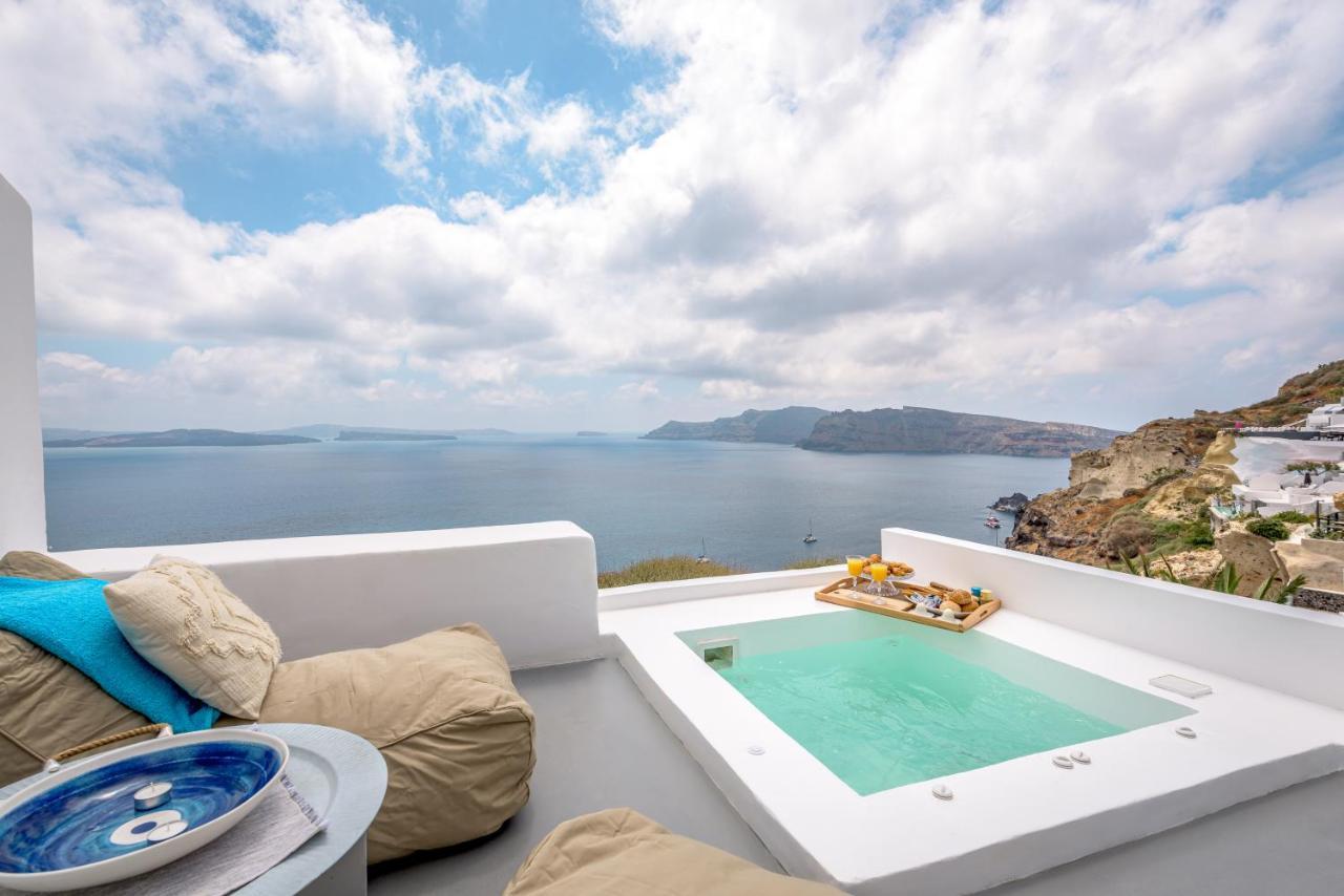 Amazing View Villa Oia With Jacuzzi 외부 사진